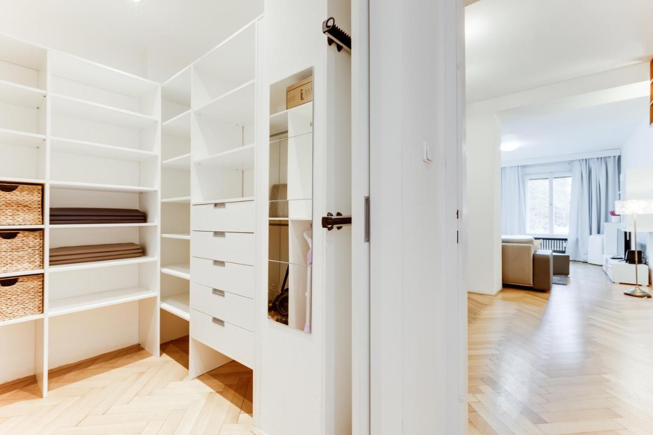 Exclusive Riverside Apartment In The Heart Of Prag Exterior foto